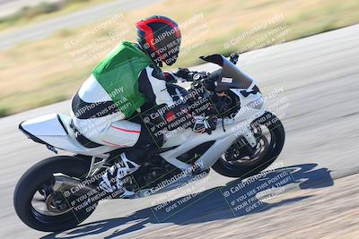 media/Oct-14-2023-TrackXperience (Sat) [[0517685739]]/Level 1/session 5 turn 12/